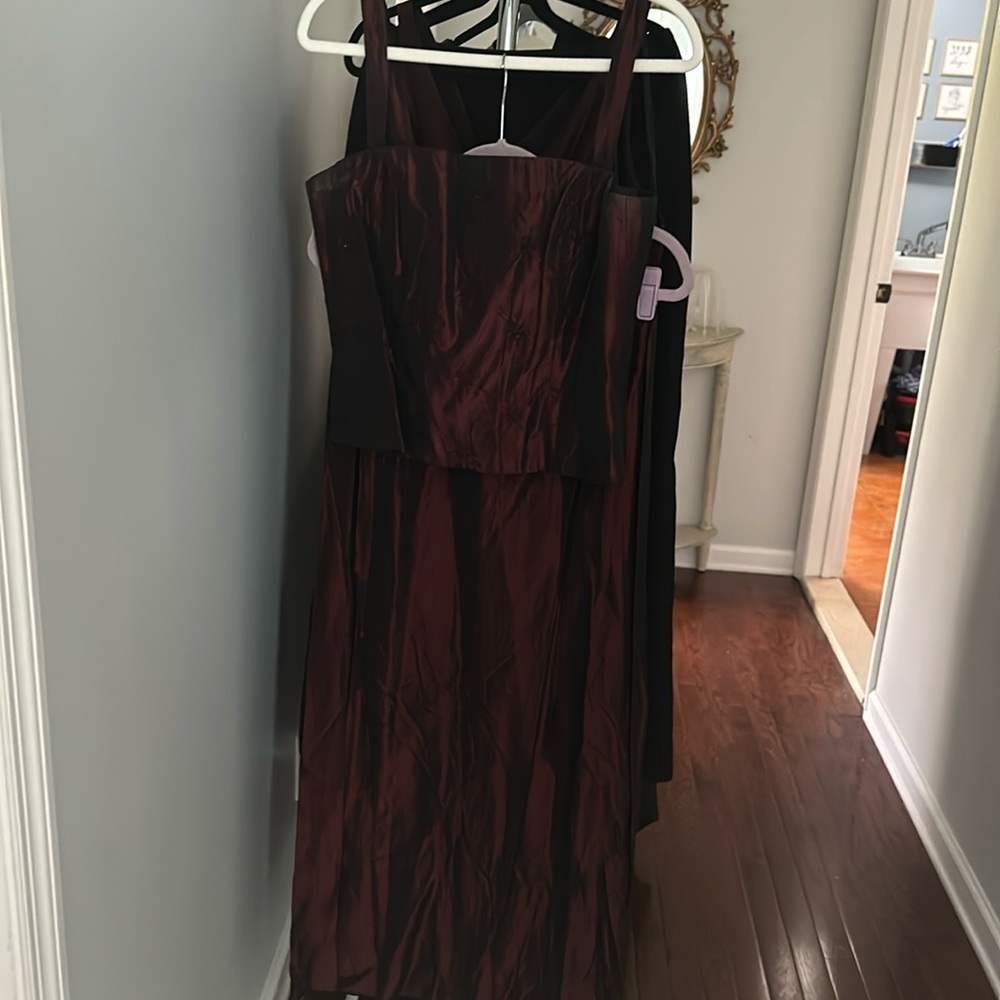Ann Taylor loft two piece top and skirt formal wear. Maroon